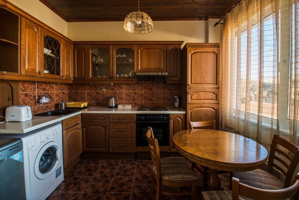 Main Street Classic Apartment